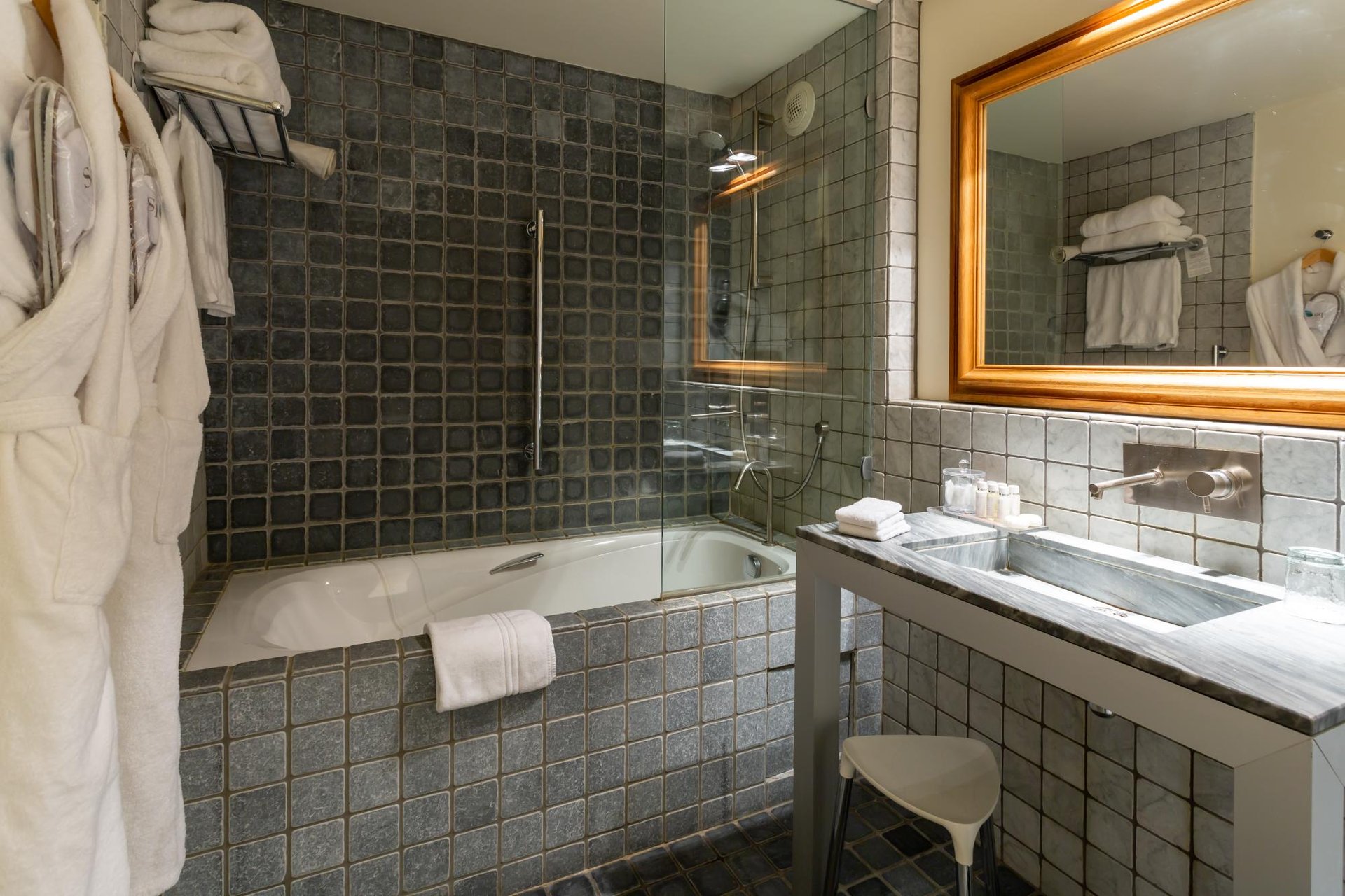 Hotel & Spa L' Hermitage Gantois | Superior Room | Bathroom